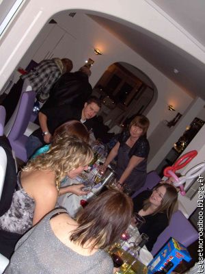 une petite vue du resto et du staff lol
